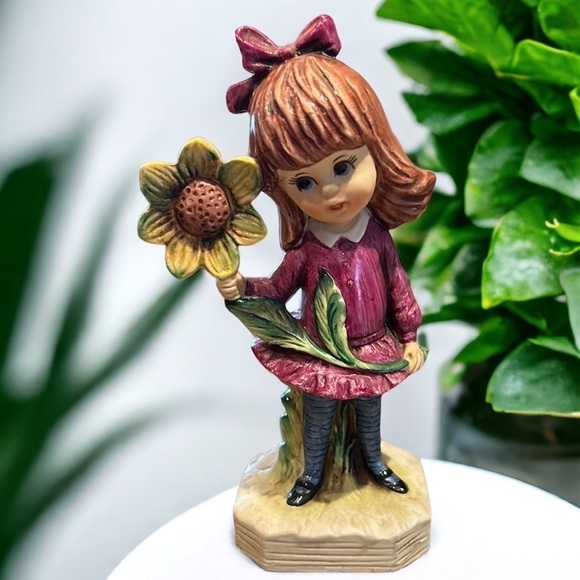 GORHAM Moppets Vintage Little Girl with Flower Ceramic Figurine 1973 Fran Mar - Picture 1 of 6